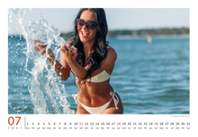 Lade das Bild in den Galerie-Viewer, Perfect Moments 2027
